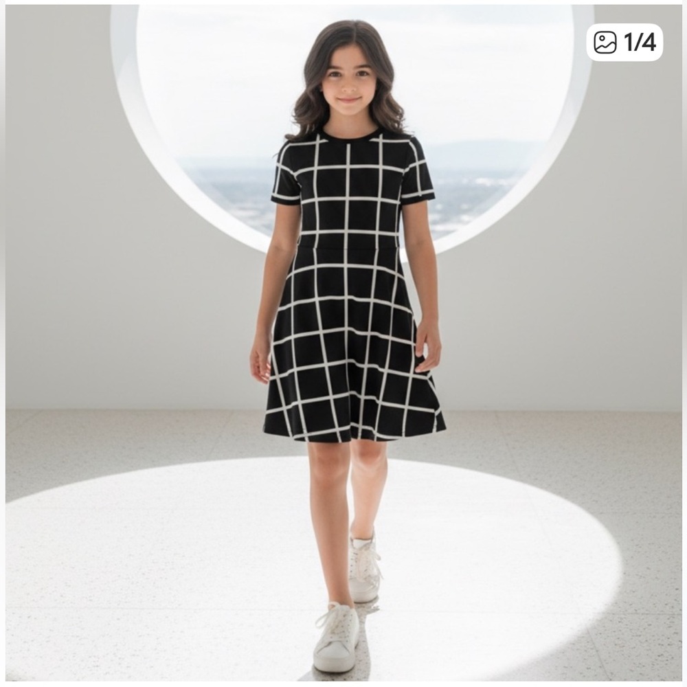 My Michelle Girls Short Sleeve Fit & Flare Black &  White  Knit  Dress  Size M